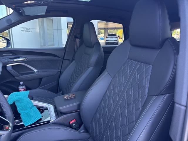 2025 Audi SQ5 Premium Plus photo 8