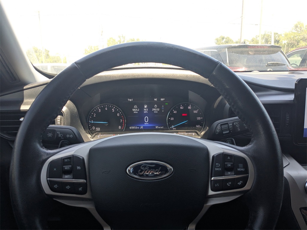 2021 Ford Explorer XLT photo 23