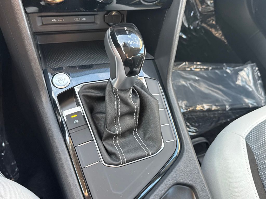 2025 Volkswagen Taos S photo 22