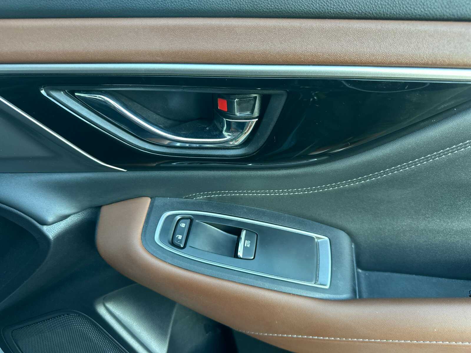 2020 Subaru Outback Touring photo 19