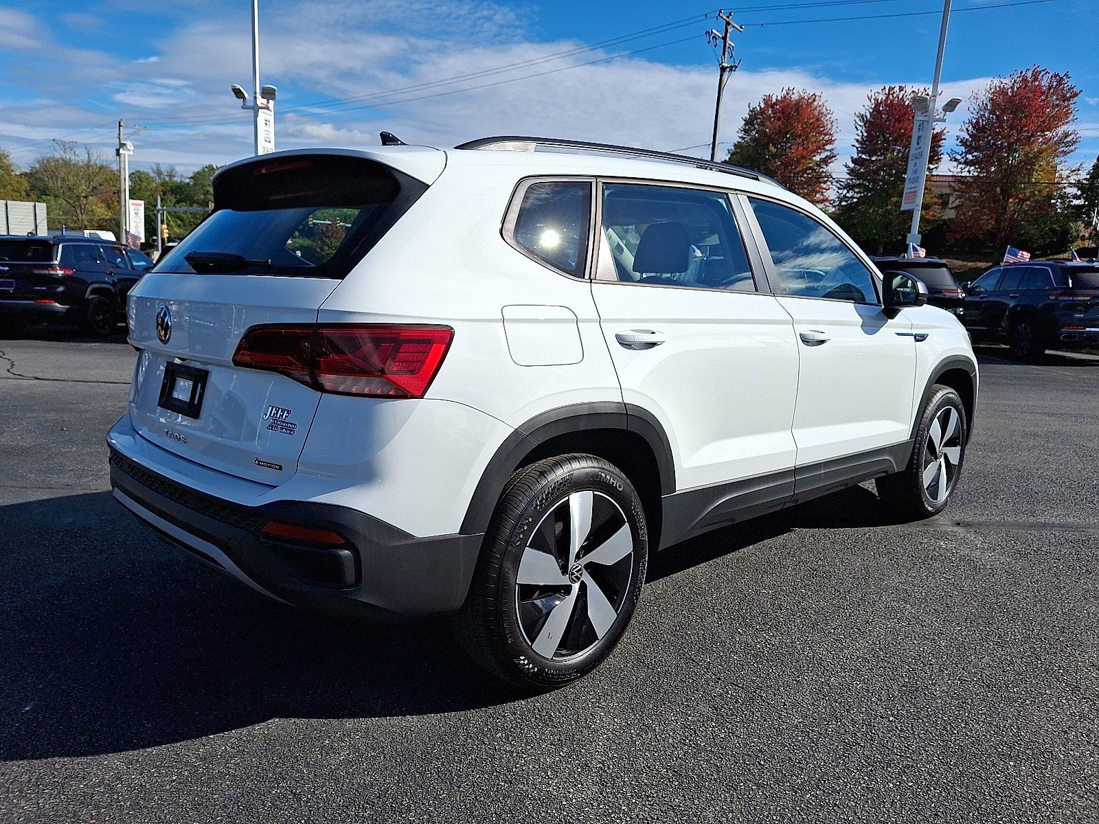 2024 Volkswagen Taos S photo 3