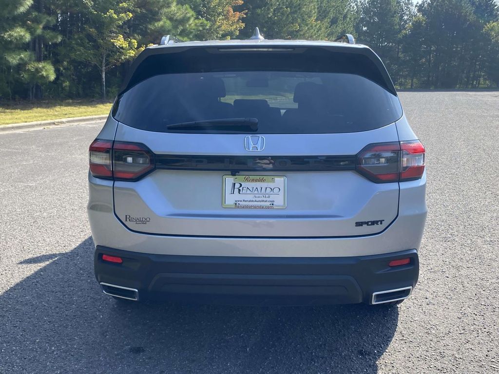 2025 Honda Pilot Sport photo 4