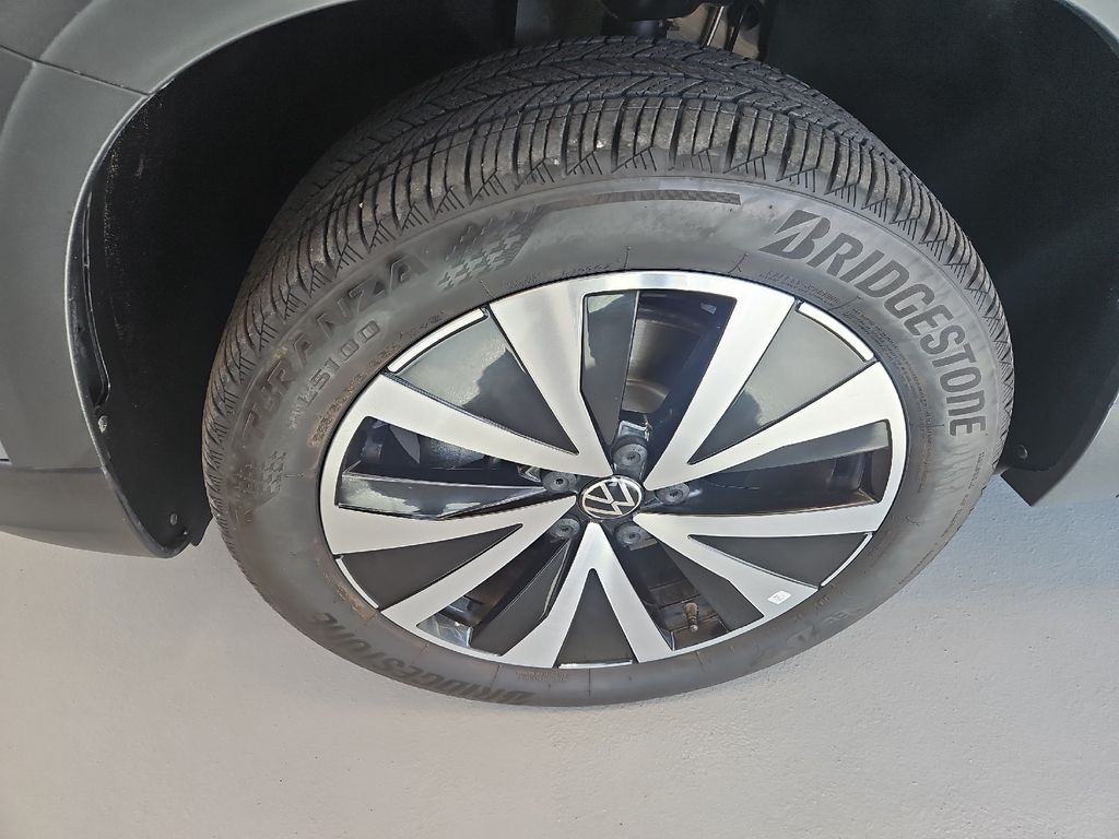 2022 Volkswagen Taos SE photo 22