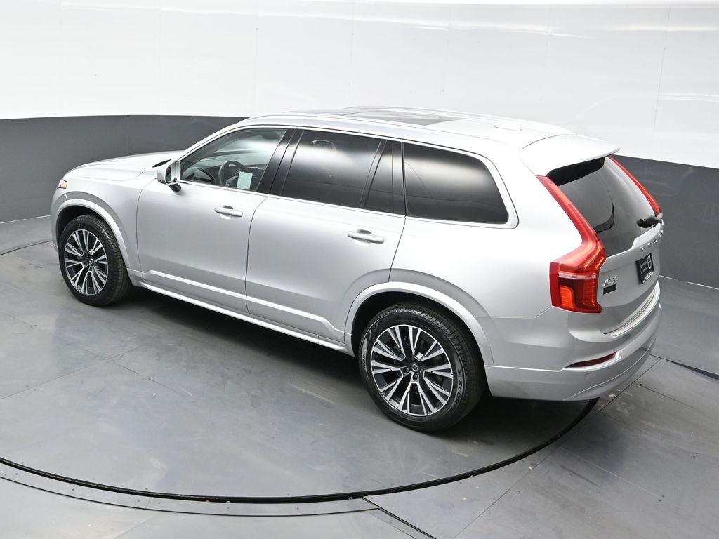 2022 Volvo XC90 T6 Momentum photo 31