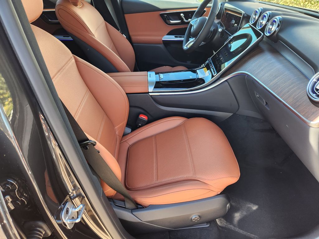 2026 Mercedes Benz GLC 300 4MATIC photo 14