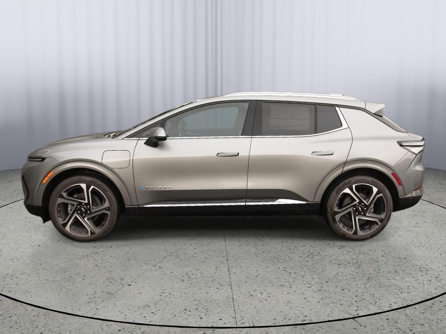 2025 Chevrolet Equinox EV 1LT photo 4