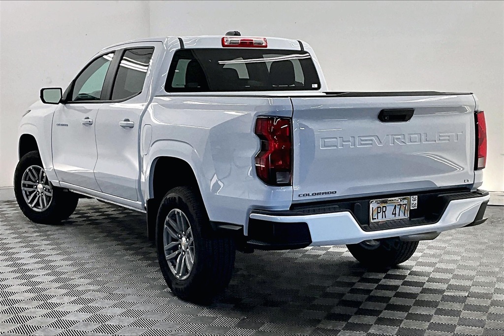 2024 Chevrolet Colorado LT photo 9