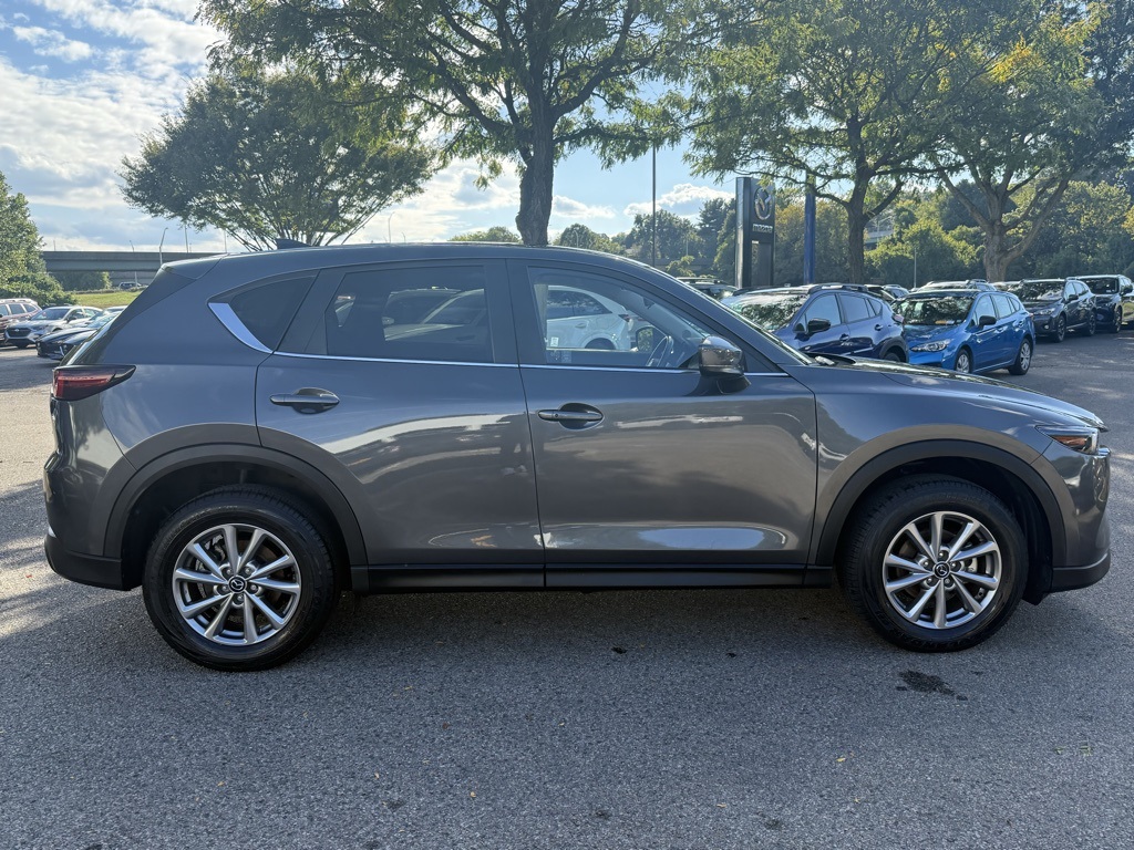 2022 Mazda CX-5 2.5 Select photo 2
