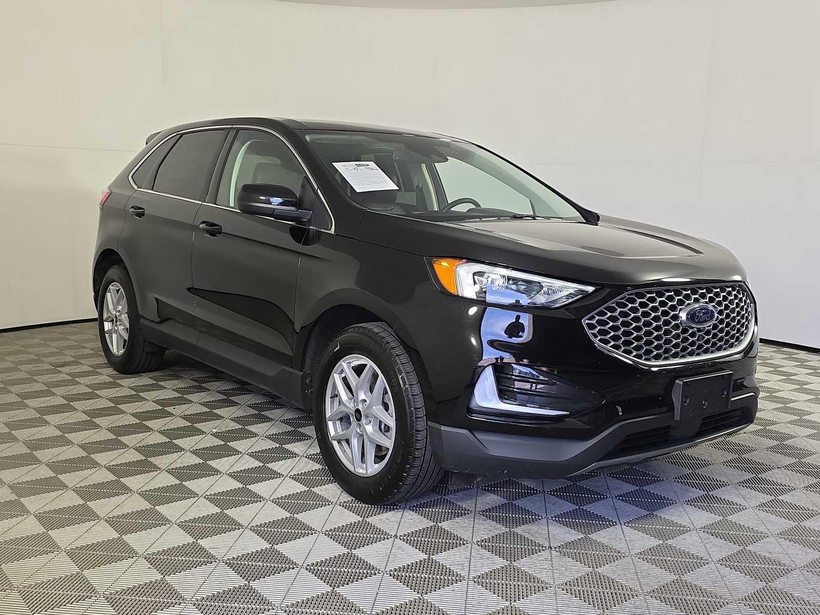 2024 Ford Edge SEL's photo