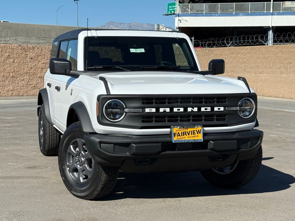 2025 Ford Bronco Big Bend photo 2