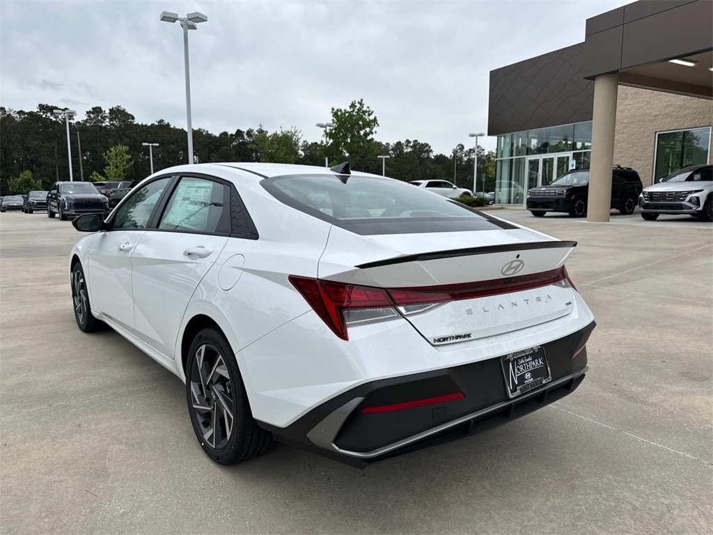 2025 Hyundai Elantra Hybrid SEL Sport photo 3