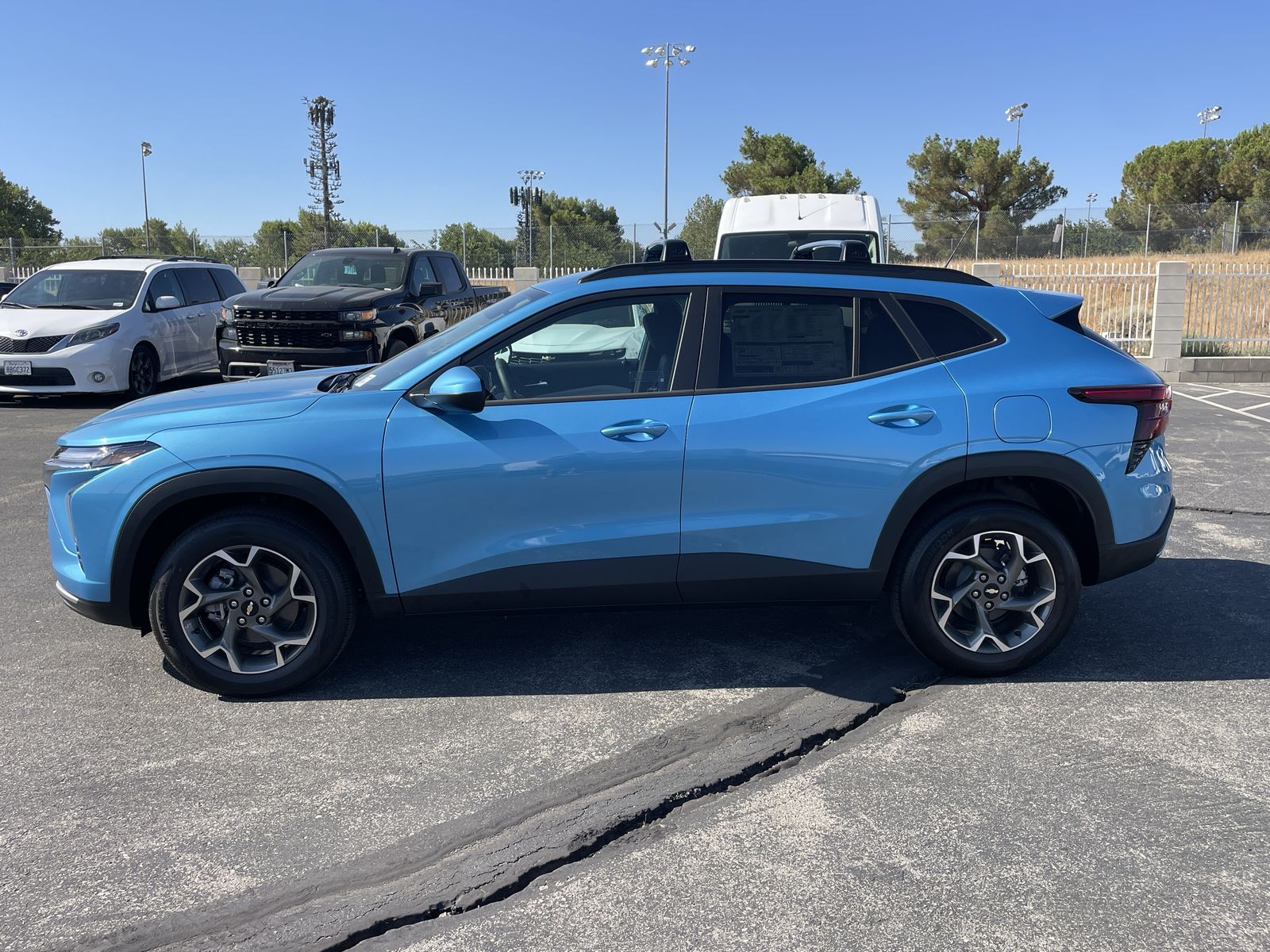 2025 Chevrolet Trax LT photo 2