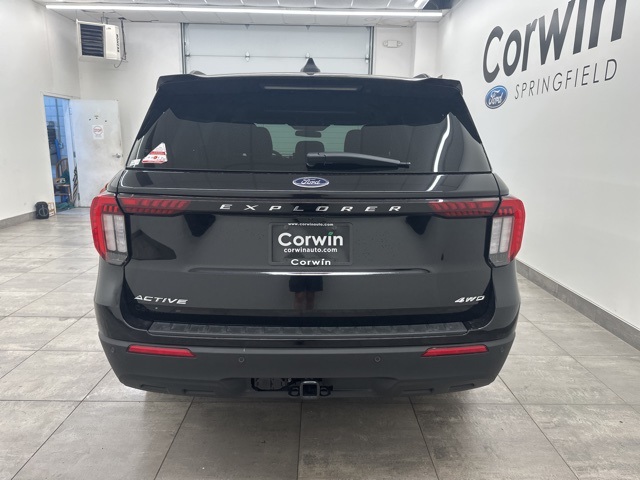 2025 Ford Explorer photo 6