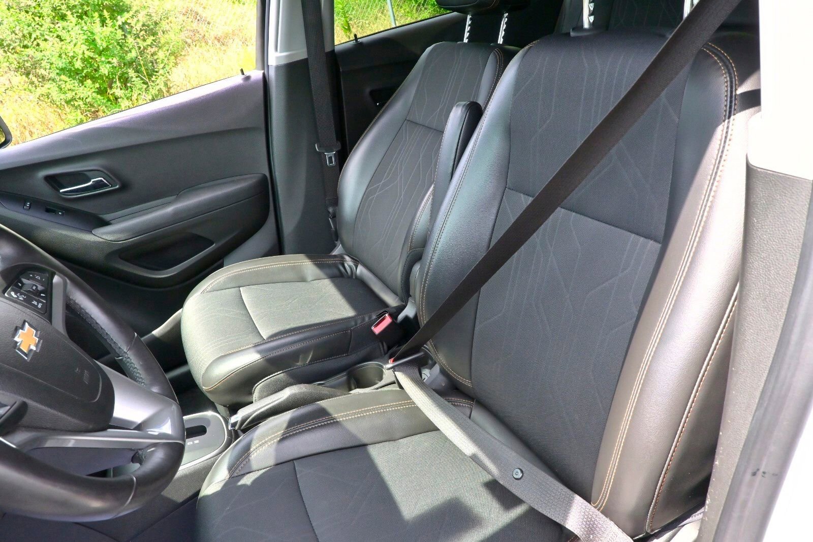 2018 Chevrolet Trax LT photo 3
