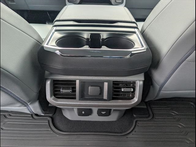 2023 Ford F-150 XLT photo 17