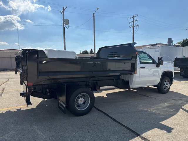 2025 Chevrolet Silverado 3500HD Work Truck photo 4