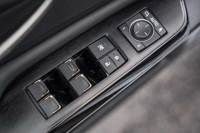 2022 Lexus ES 300h photo 32