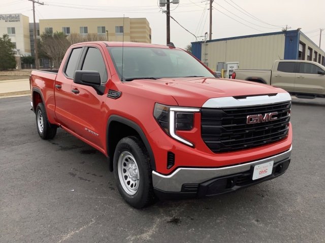2026 GMC Sierra SLE's photo