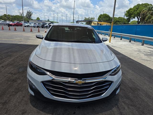 2024 Chevrolet Malibu 1LT photo 4