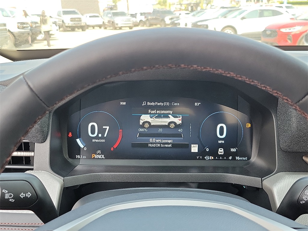 2025 Ford Explorer photo 17
