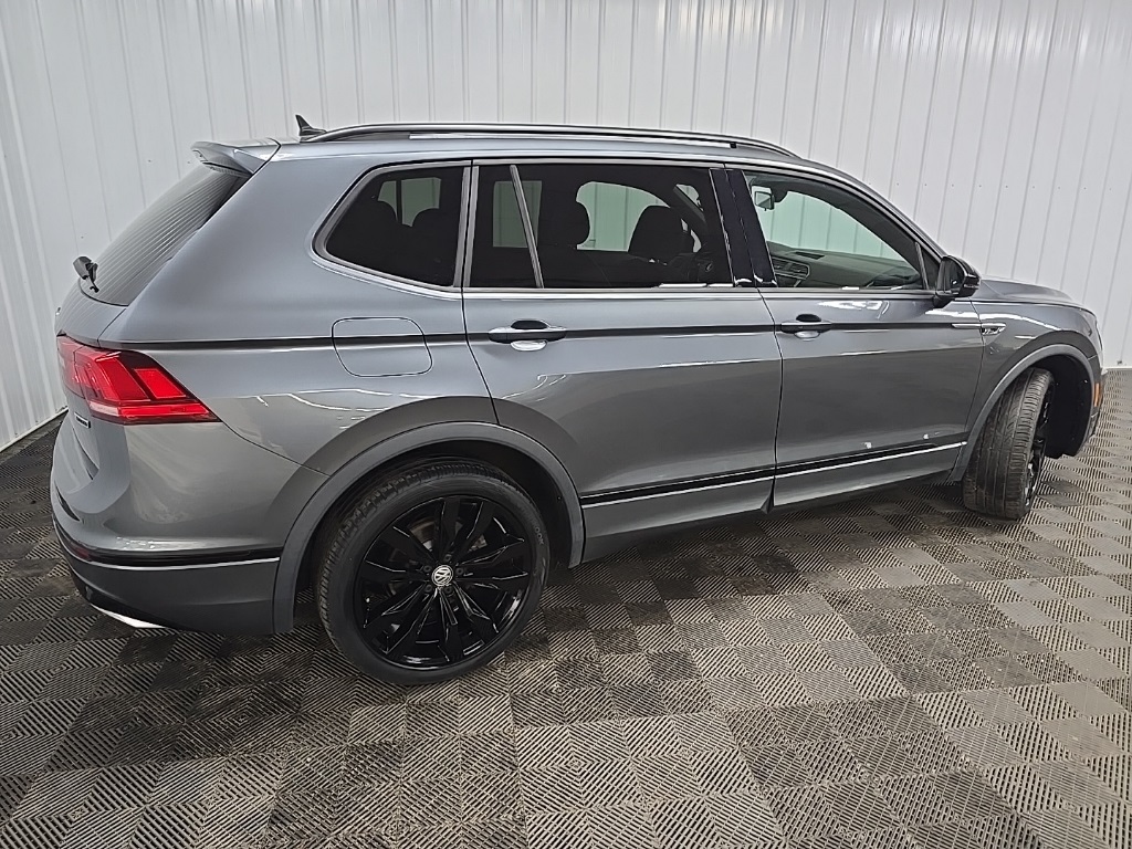 2021 Volkswagen Tiguan SE R-Line Black photo 2