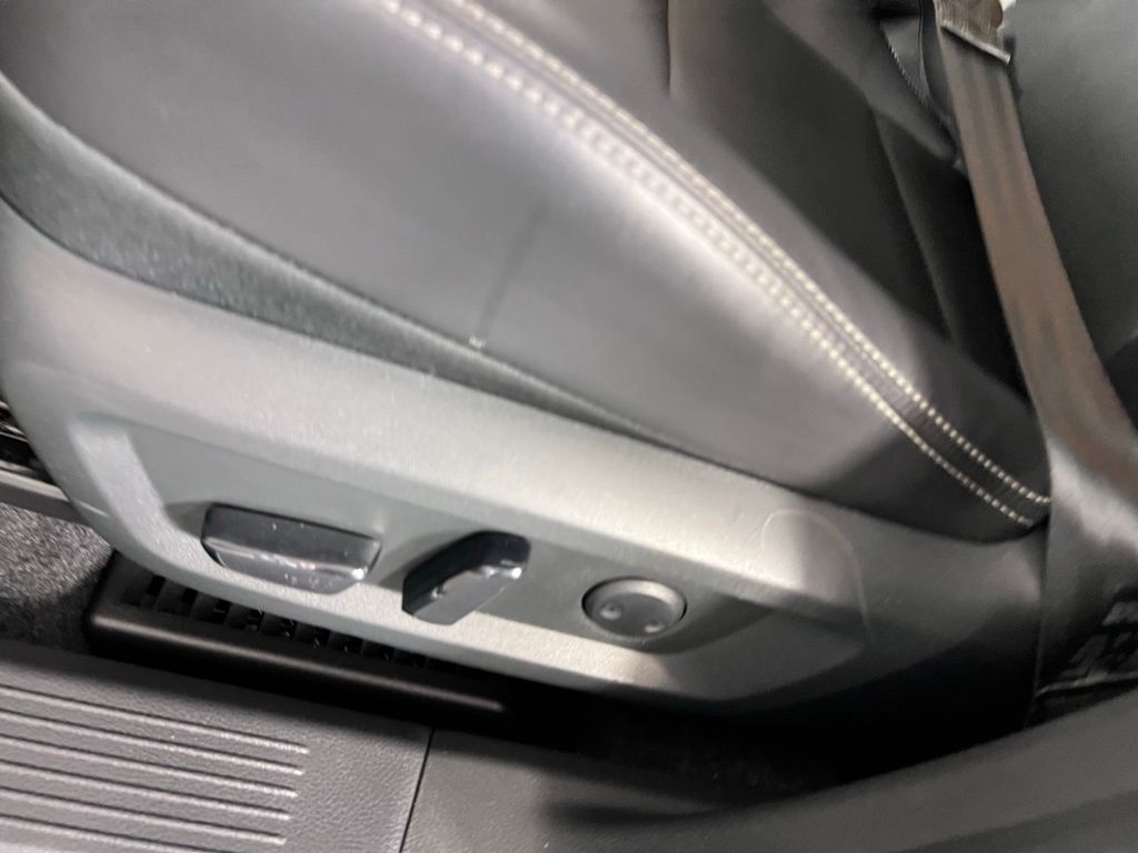 2023 Nissan Rogue SL photo 17