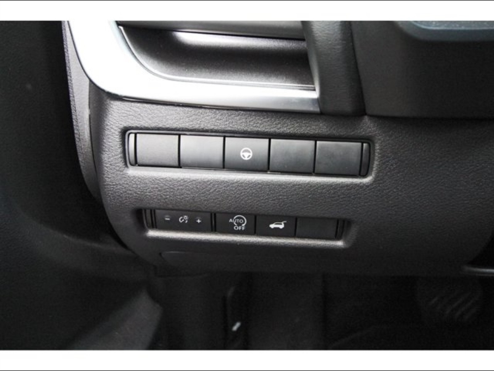 2024 Nissan Rogue SV Black at Robbins Nissan