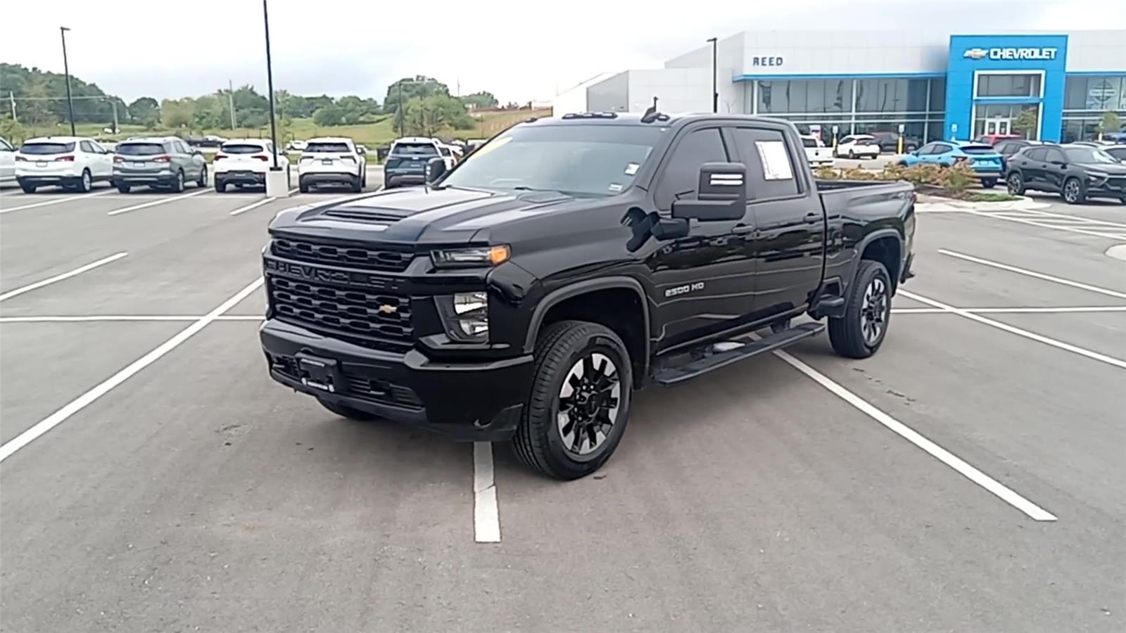 2020 Chevrolet Silverado 2500HD Custom photo 3