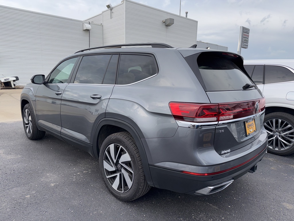 2024 Volkswagen Atlas SE Technology photo 3