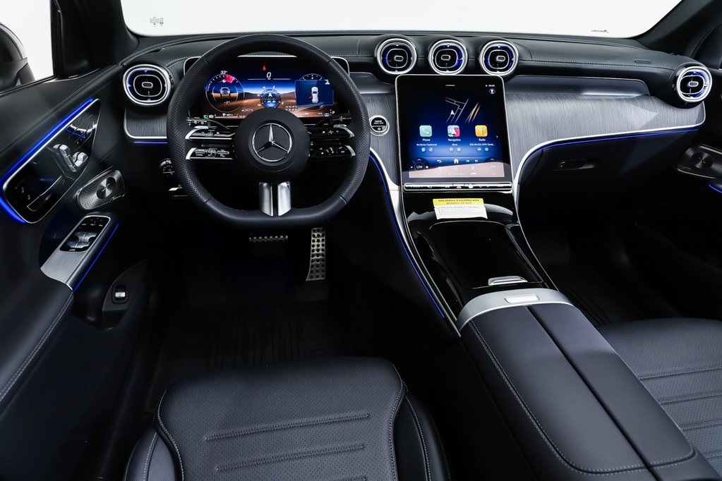 2025 Mercedes Benz GLC 300 4MATIC photo 5