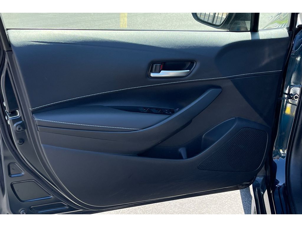 2022 Toyota Corolla SE photo 11