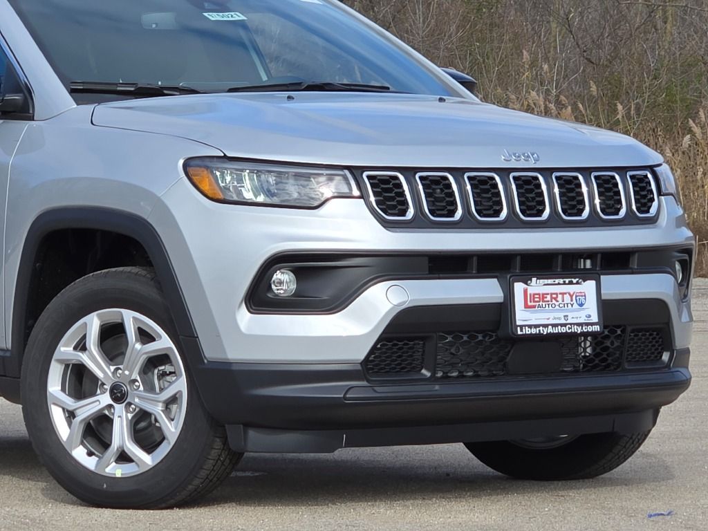 たろー様2024NEWPEARLY GATES WAPPENSMILY WEB 2021-2024 GRAND CHEROKEE DOOR EMBLEM NAMEPLATE RH PASSENGER