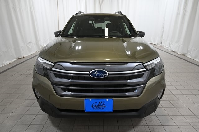 2025 Subaru Forester Premium photo 13
