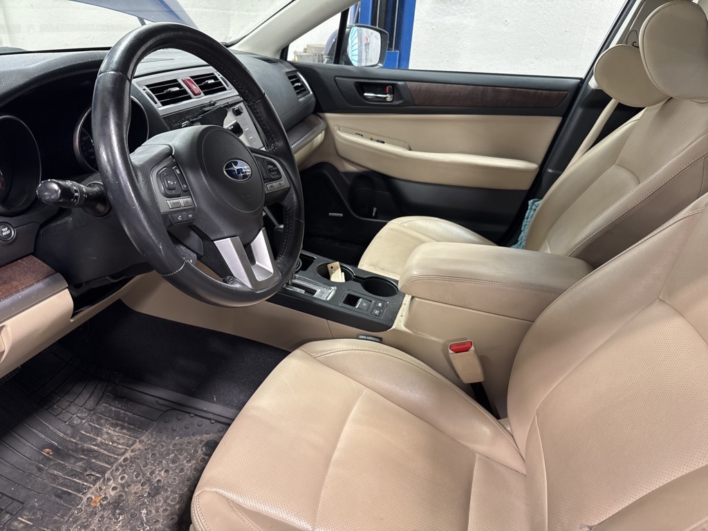 2017 Subaru Outback Limited's photo