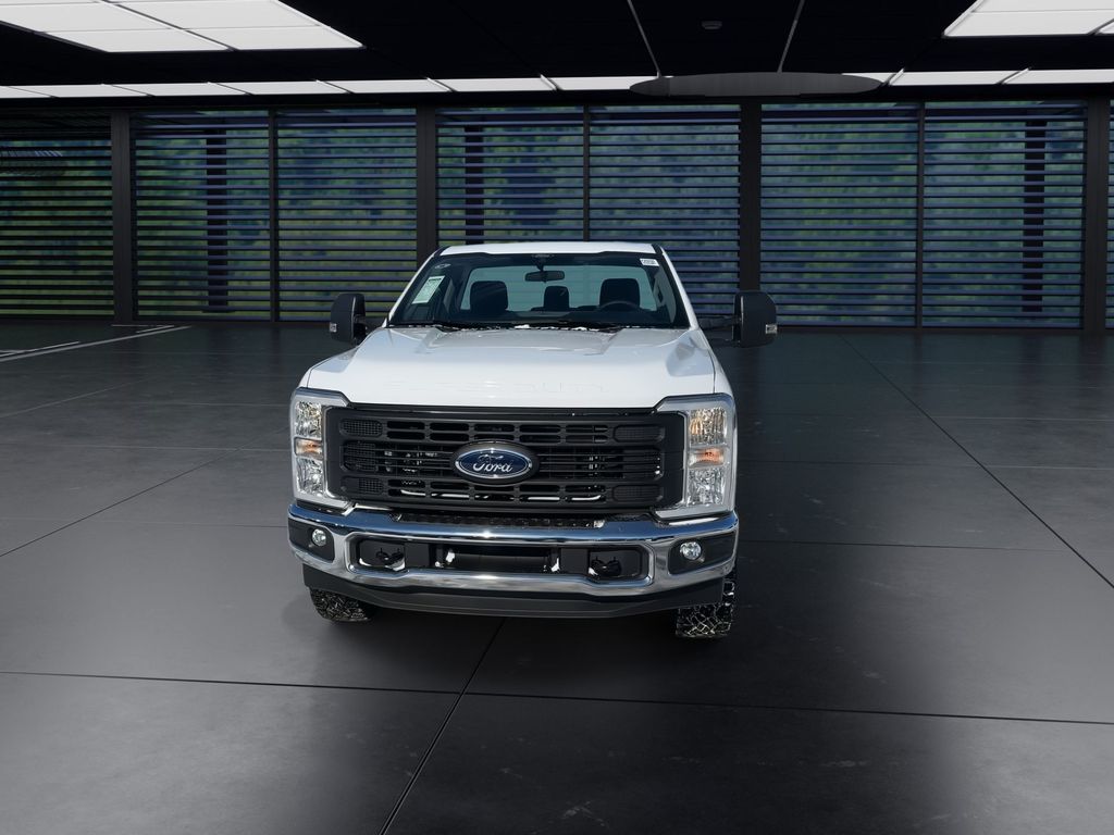 2025 Ford F-250 XLT photo 3