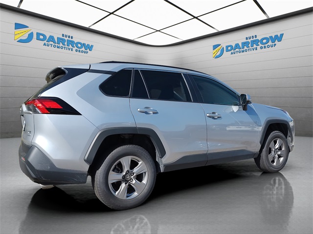 2024 Toyota RAV4 XLE photo 2