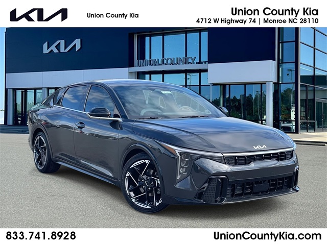 2025 Kia K4 GT-Line's photo