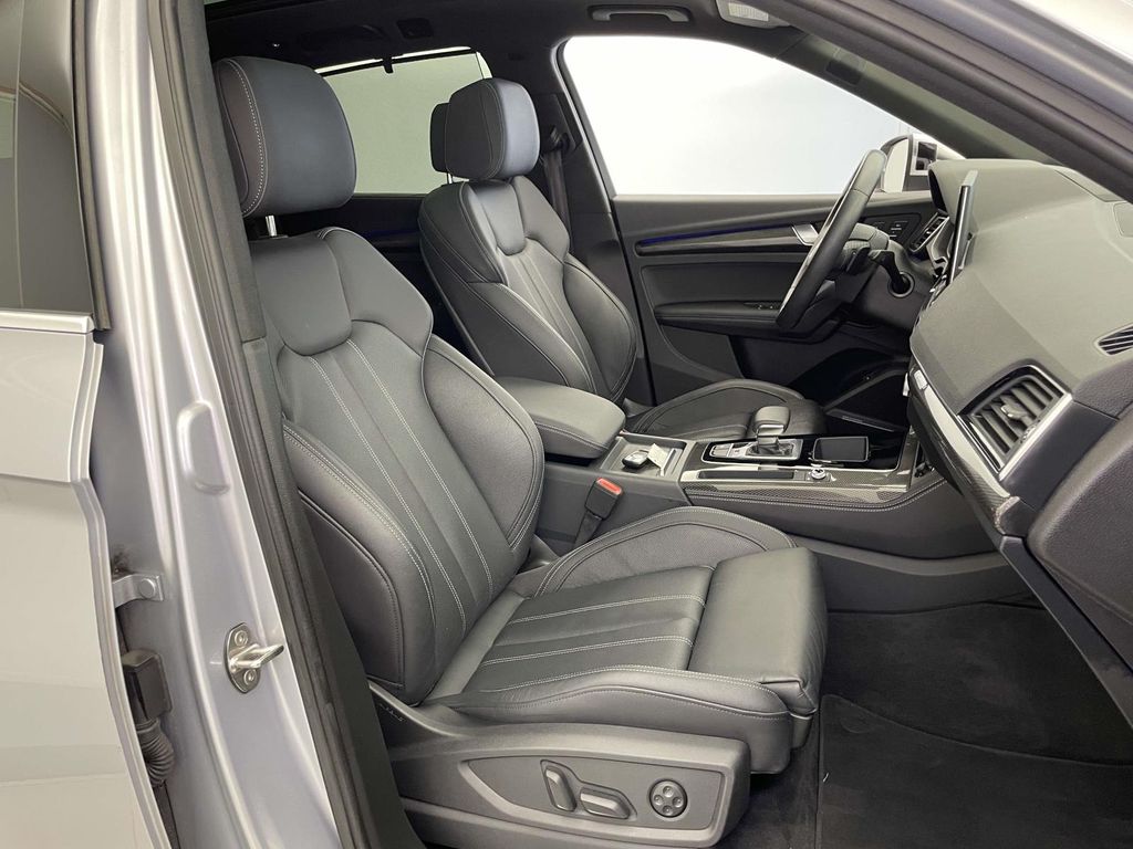 2023 Audi SQ5 Prestige photo 22