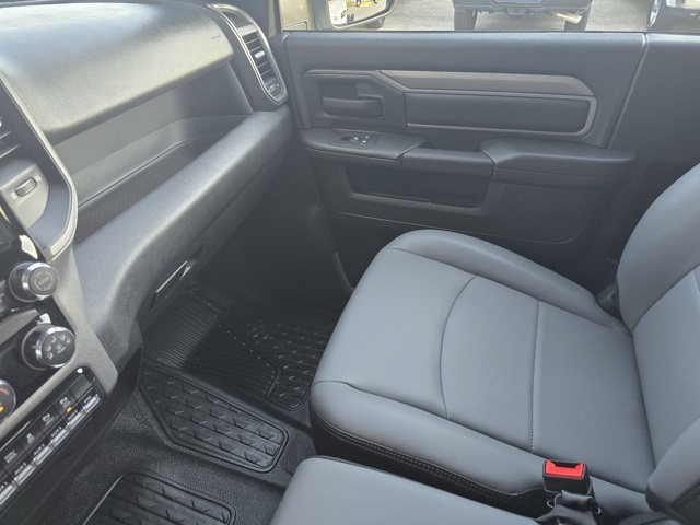 2025 Ram 5500 photo 21