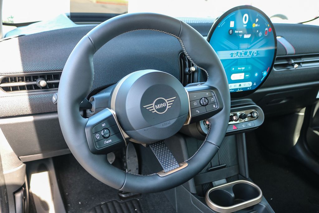 2025 Mini Cooper Hardtop 2 Door Signature photo 6