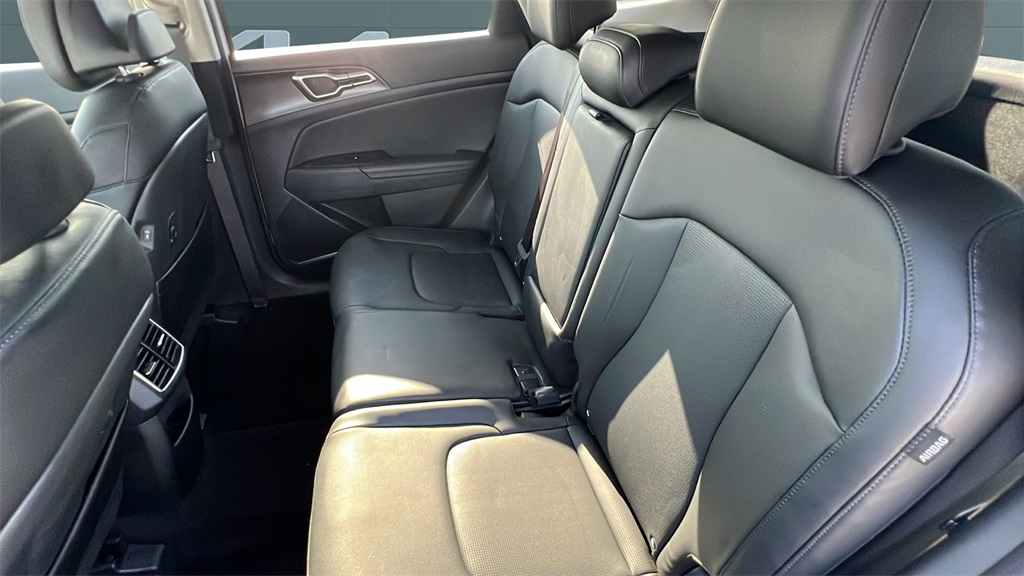 2026 Kia Sportage SX photo 14