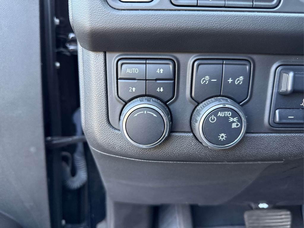 2021 Chevrolet Tahoe Z71 photo 37
