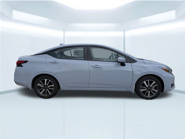 2025 Nissan Versa SV photo 6