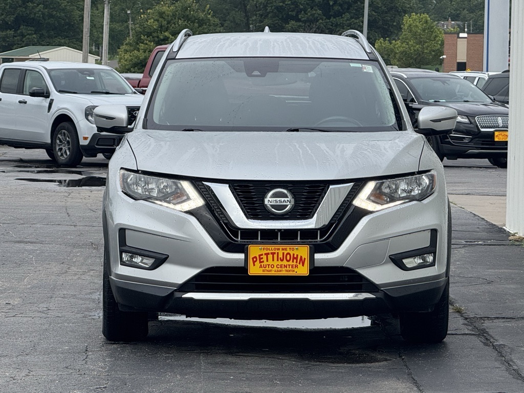Used 2018 Nissan Rogue SL with VIN JN8AT2MV2JW318122 for sale in Kansas City