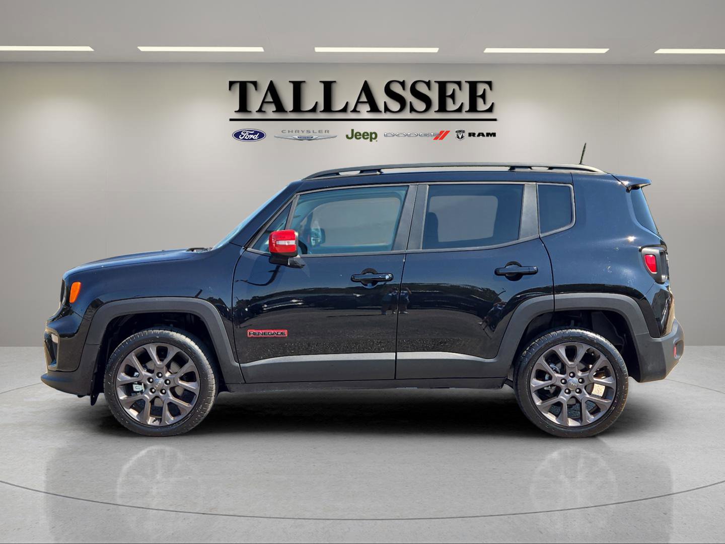2023 Jeep Renegade Latitude Red Edition photo 9