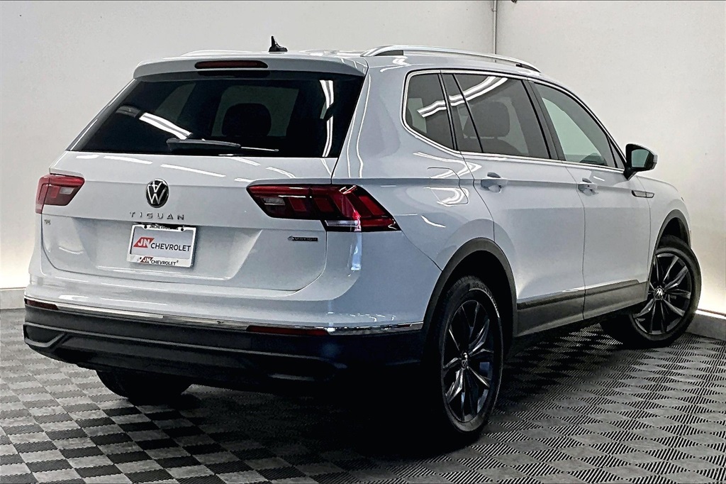 2024 Volkswagen Tiguan SE Wolfsburg Edition photo 12