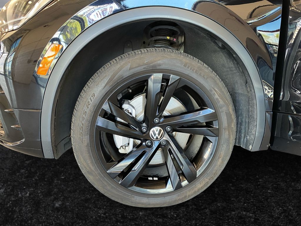 2024 Volkswagen Tiguan SE R-Line Black photo 19