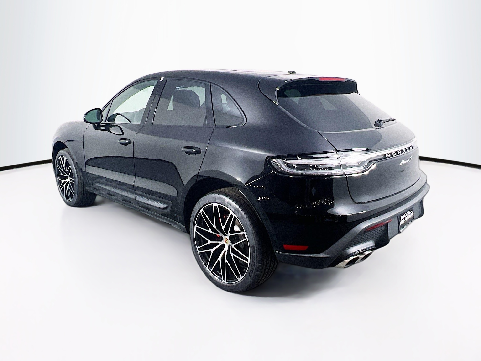 2025 Porsche Macan S photo 3