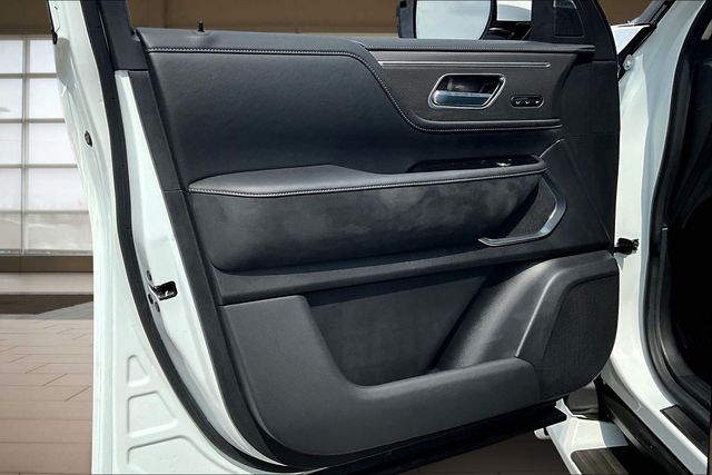 2026 Infiniti QX80 Luxe photo 23