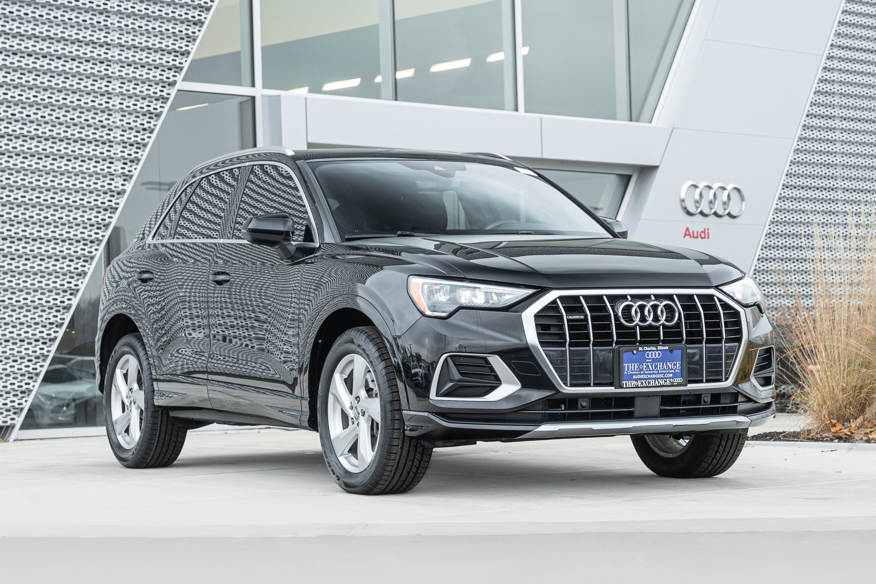 2020 Audi Q3 Premium's photo